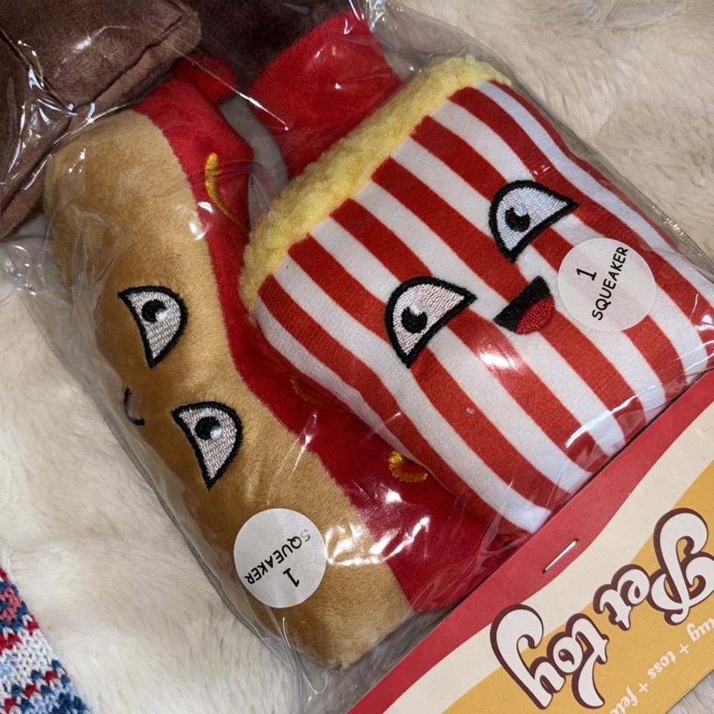 Puppy Dog Knit Sweater Snowflake Pet Clothing Winter Photo 4 Pc Movie Chew Toys - Picture 9 of 10
